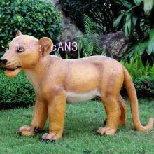 츲